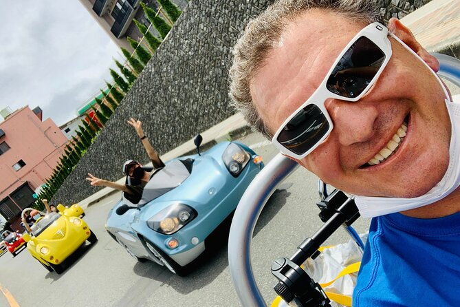 cute-fun-e-car-tour-following-guide-around-lake-kawaguchiko