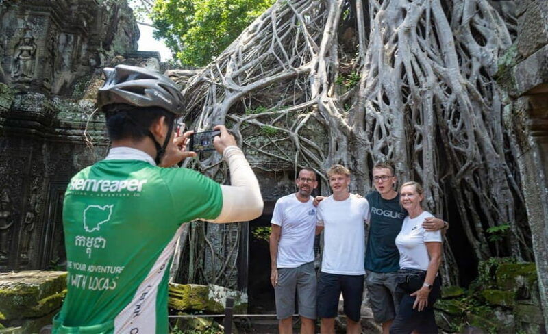 cycle-the-angkor-backroads-inclusive-lunch-at-local-house