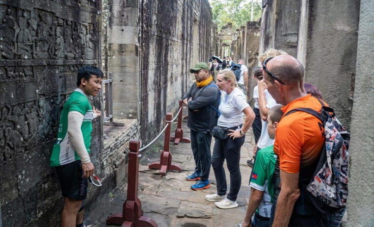 cycle-the-angkor-backroads-inclusive-lunch-at-local-house