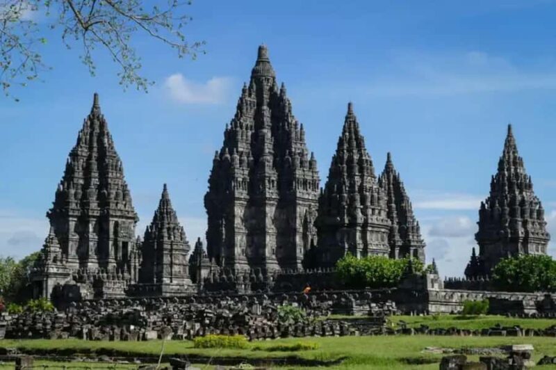 Cycling at Plaosan temple & Prambanan Temple with sunset - Why This Tour Works Well for Different Travelers