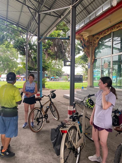 cycling-in-the-public-park-in-bangkok