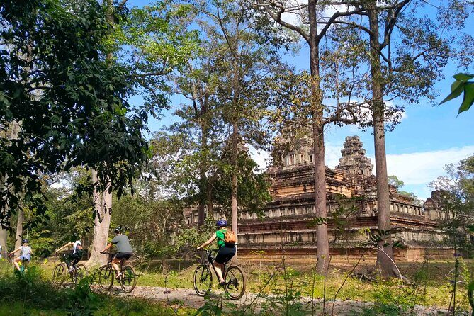 Cycling of the Angkor Temples include Lunch & Snacks - Key Points