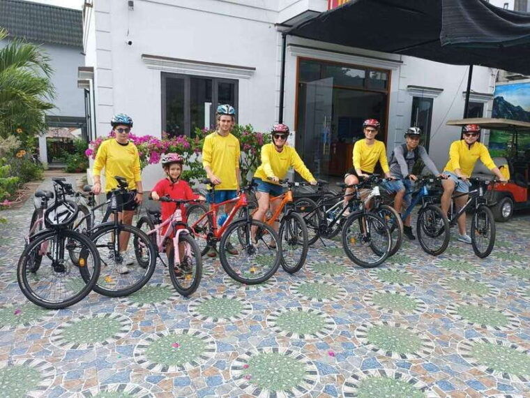 cycling-through-countryside-and-cooking-class-in-duck-stop