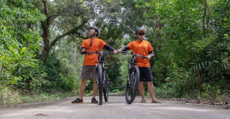 cycling-through-phu-quoc-rural-village