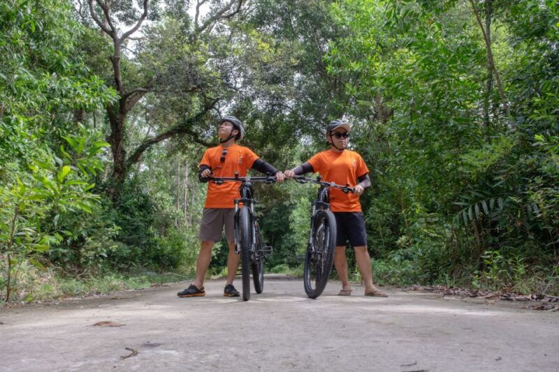 cycling-through-phu-quoc-rural-village