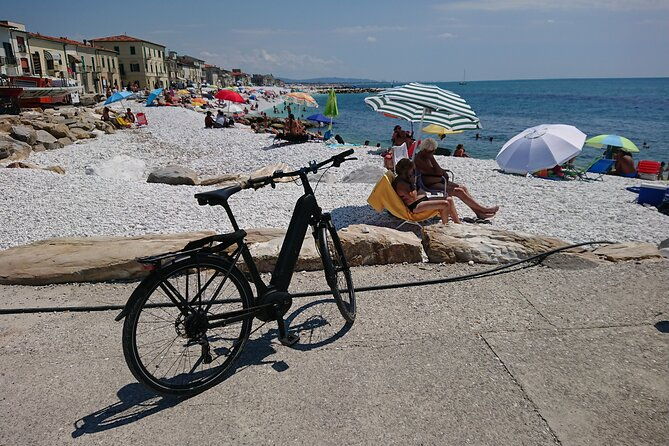 cycling-to-the-sea-by-e-bike-along-the-trammino-cycle-path-2