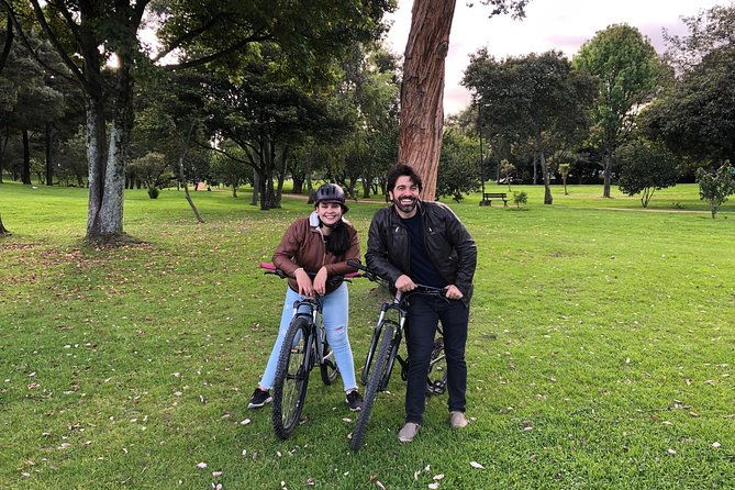 cycling-tour-in-simon-bolivar-park-and-virgilio-barco-library