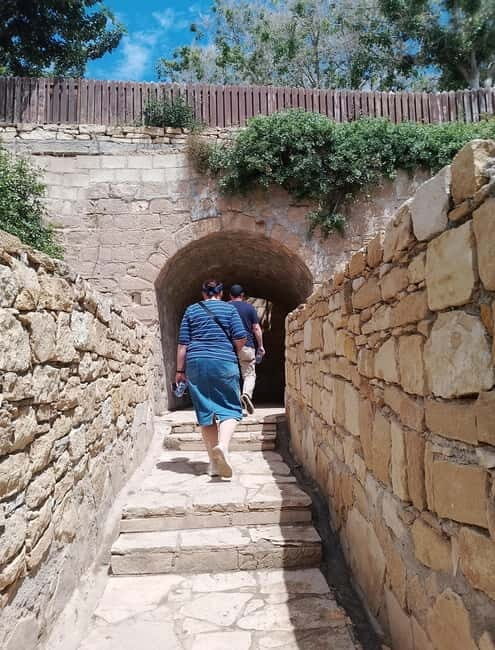 Cyprus tours Aphrodite Rocks, Kolosi Castel, Apollo Temple, - Key Points