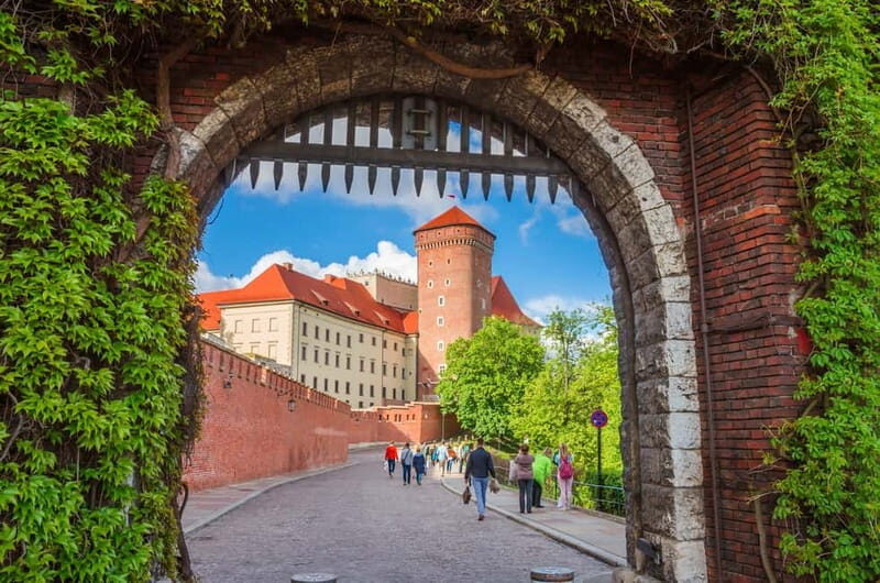 Czartoryski Palace Museum Tickets and Krakow Old Town Tour - FAQ