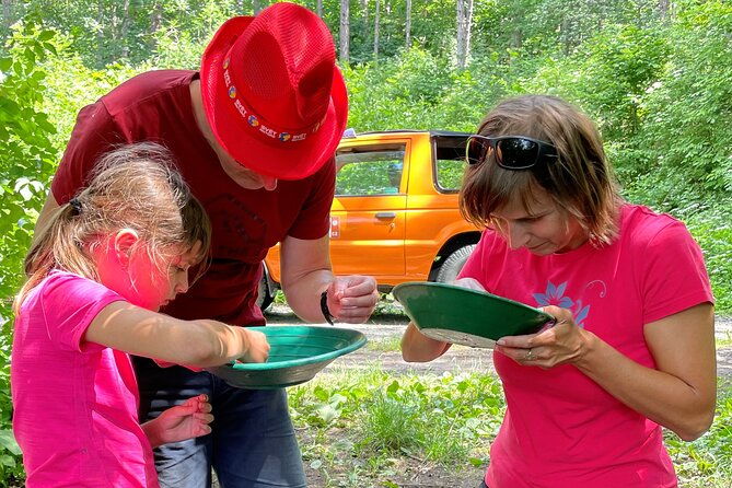 czech-garnet-panning-with-animal-farm-lunch-4wd-trip-from-prague