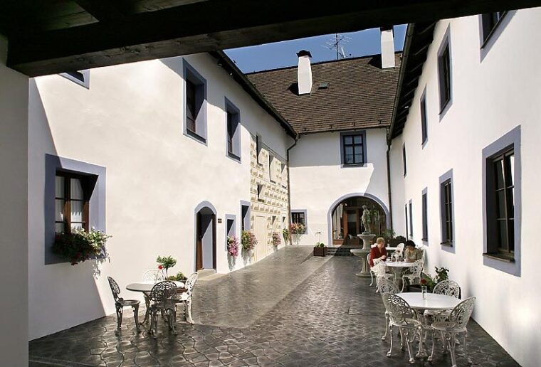 czech-krumlov-czech-budejovice-2-day-trip-from-prague