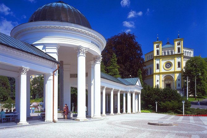 czech-spas-of-karlovy-vary-and-marianske-lazne-from-prague-2