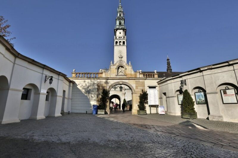 czestochowa-the-black-madonna-day-tour-from-krakow
