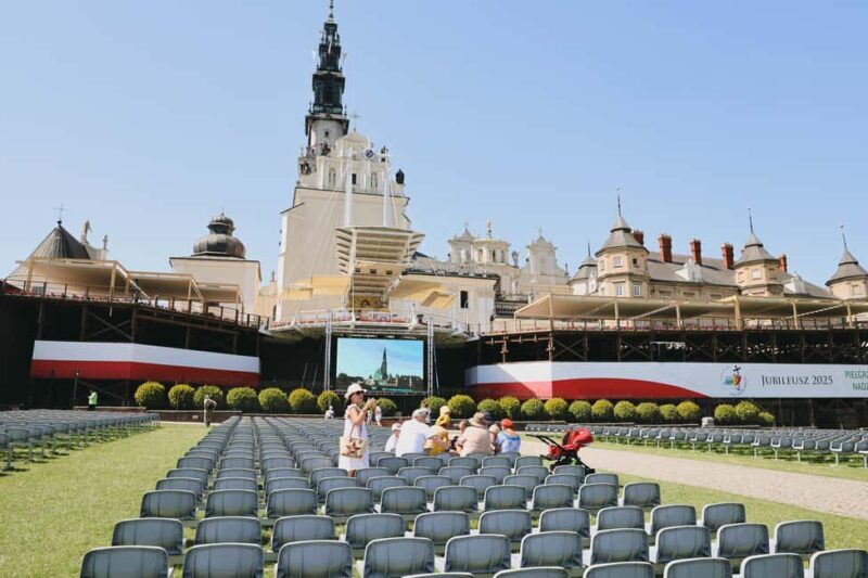 Czstochowa: Morning Food Tour with Breakfast & Pierogi - Pierogi: Poland’s Cultural Comfort Food