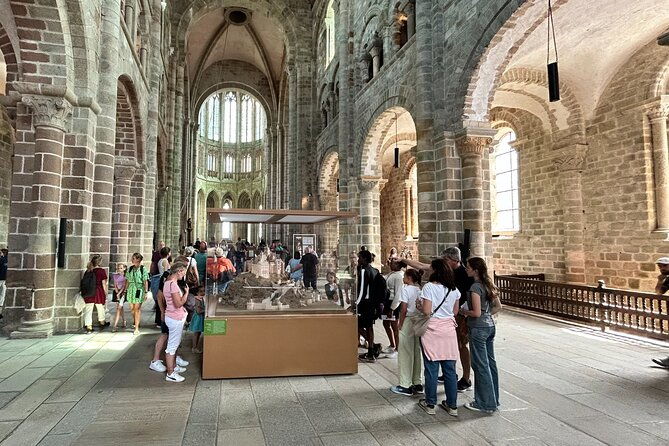 d-day-beach-mont-saint-michel-full-day-tour-from-paris