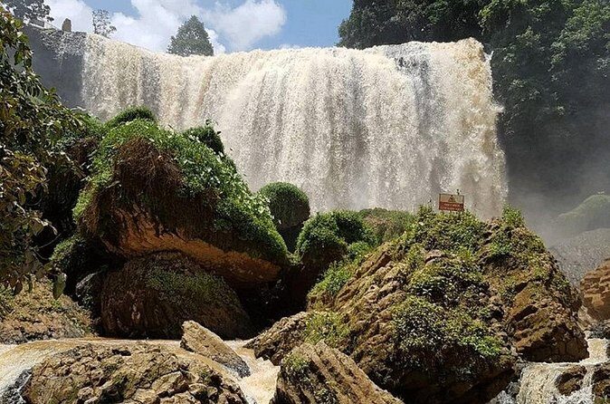 Da Lat Countryside Minivan Shared Tour - Silk Weaving at Cuong Hoan Silk Factory