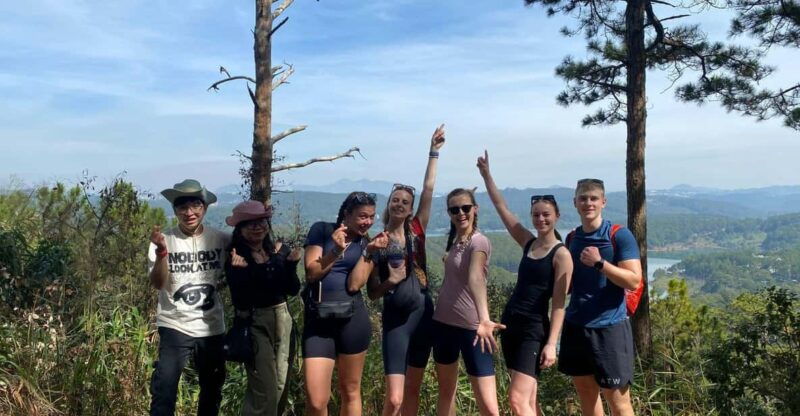 da-lat-trekking-pinhat-sup-kayak-at-tuyen-lam-lake