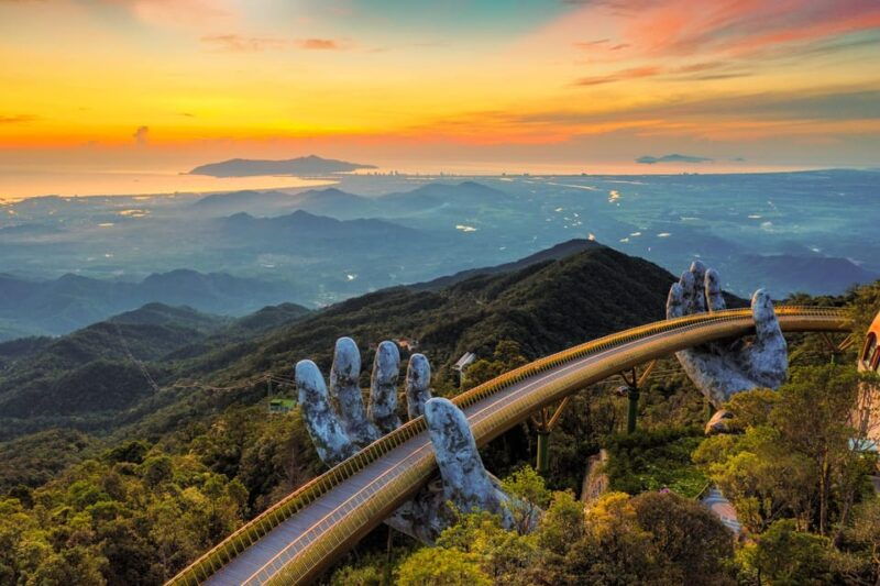 da-nang-ba-na-hills-cable-car-and-golden-bridge-small-group