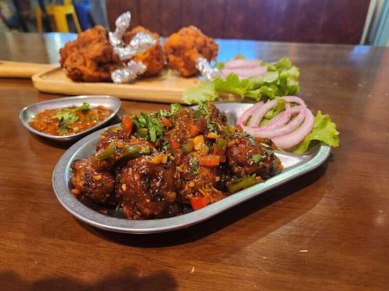 da-nang-city-sightseeing-midnight-street-food-private-tour