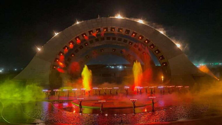 da-nang-city-sightseeing-private-customized-motorbike-tour