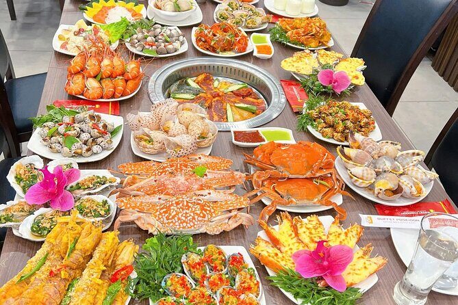 Da Nang City Sightseeing Private Tour With Seafood Buffet - Exploring the Itinerary in Detail