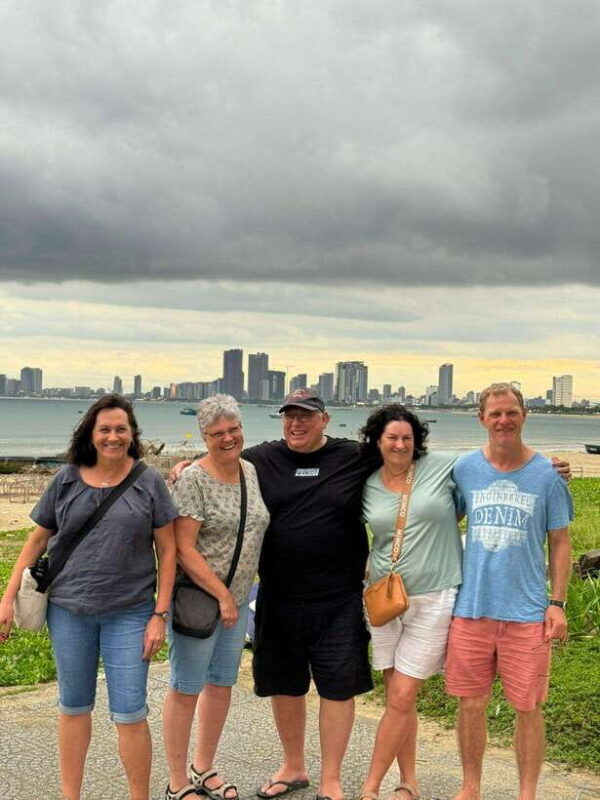 Da Nang City Street Food Tour With Live Music Tien Sa Show - Key Points