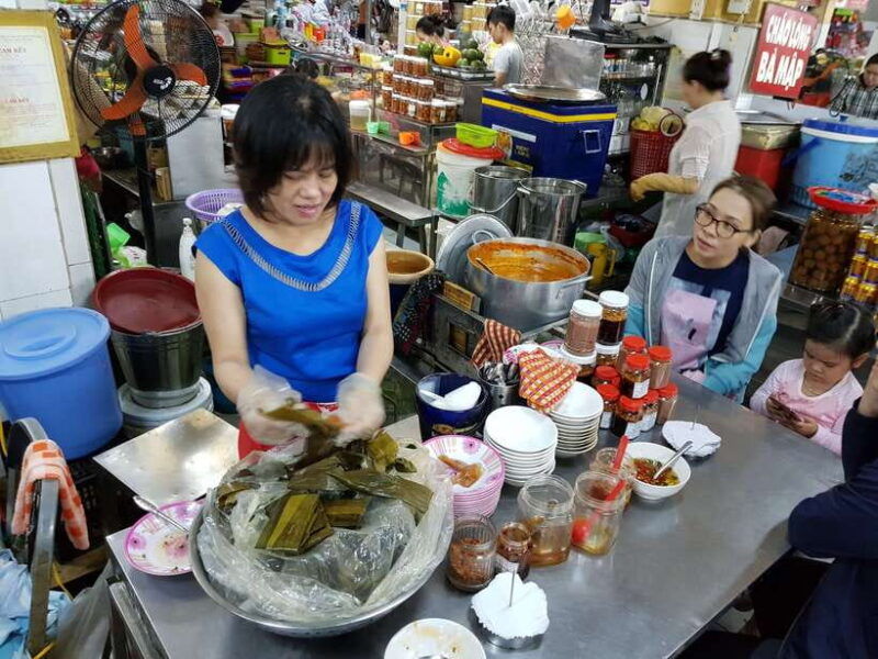 da-nang-con-market-and-seafood-street-experience