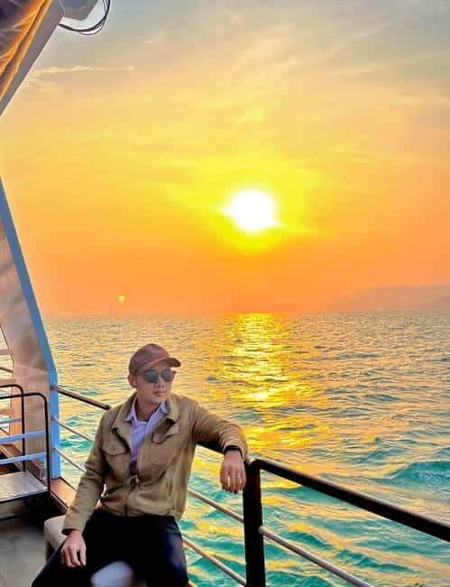 Da Nang: Experience a Magical Sunset Dinner Cruise in DN Bay - Who This Cruise Is Best For  