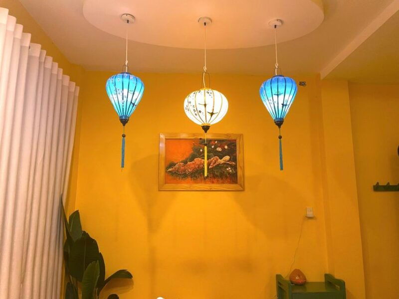 da-nang-experience-bamboo-massage-at-clover-spa-viet-nam