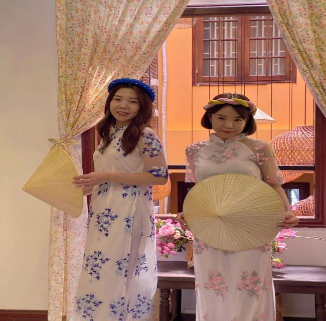 da-nang-experience-traditional-ao-dai-rental