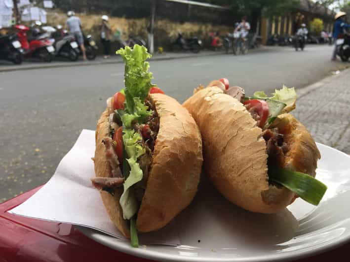 da-nang-hidden-street-food-by-walking-tour-with-local-lady