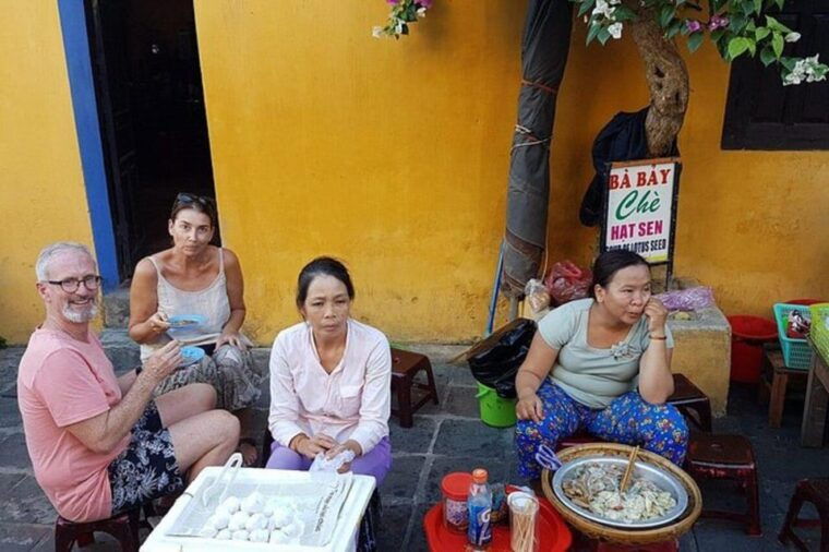 da-nang-hidden-street-food-by-walking-tour-with-local-lady