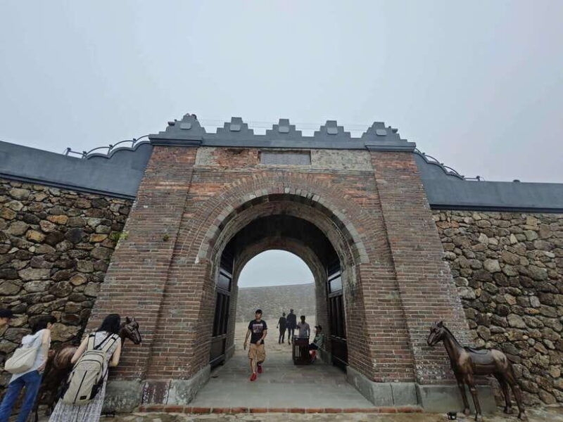 da-nang-hue-day-trip-from-danang-by-car-tour-guide