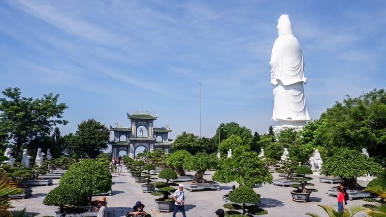 da-nang-lady-buddha-marble-mountains-and-am-phu-cave-tour-3