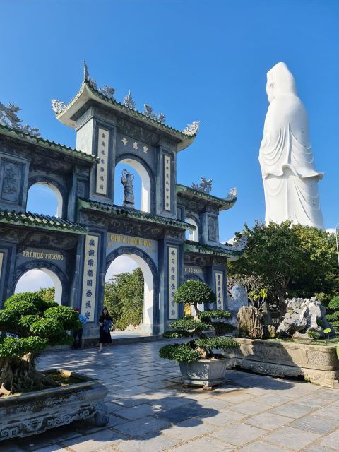 da-nang-lady-buddha-marble-mountains-and-hoi-an-trip