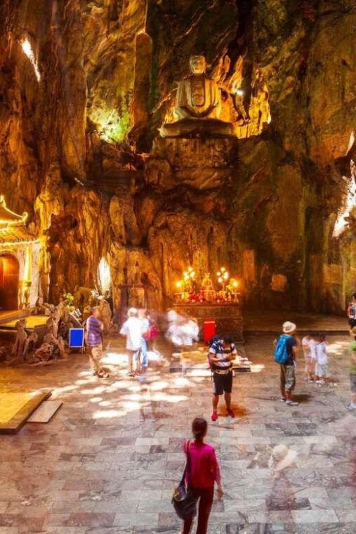 da-nang-linh-ung-pagoda-marble-mountain-and-hoi-an-tour-11