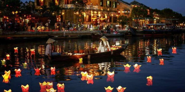 da-nang-linh-ung-pagoda-marble-mountain-and-hoi-an-tour-7