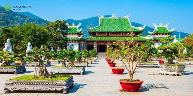 da-nang-linh-ung-pagoda-marble-mountain-and-hoi-an-tour-8