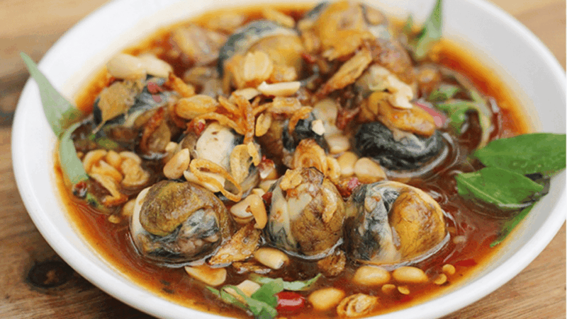 da-nang-local-street-food-walking-tour