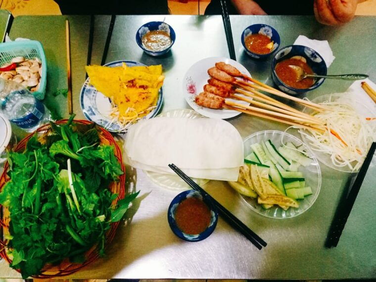 da-nang-local-street-food-walking-tour