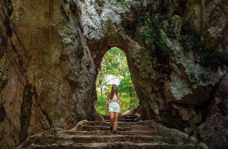 da-nang-marble-mountains-monkey-mountain-and-am-phu-cave