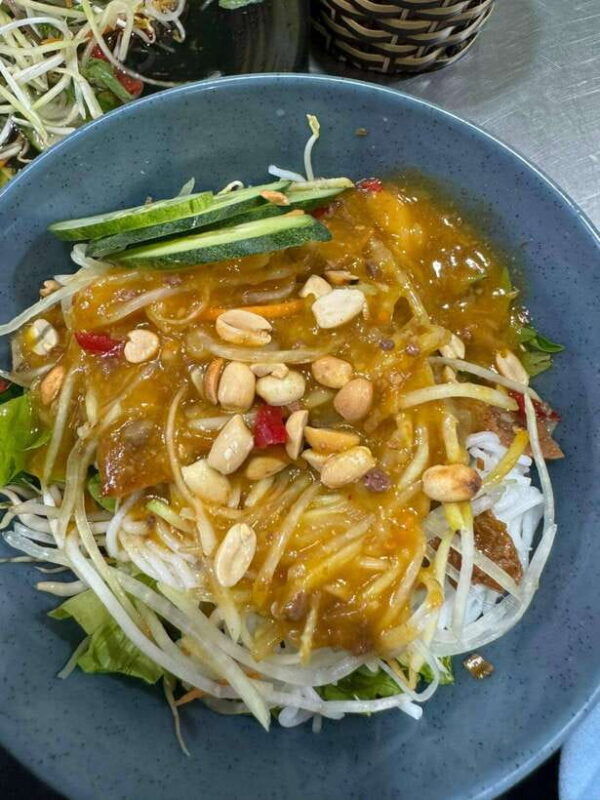 da-nang-private-street-food-tour-with-beautiful-female-guide