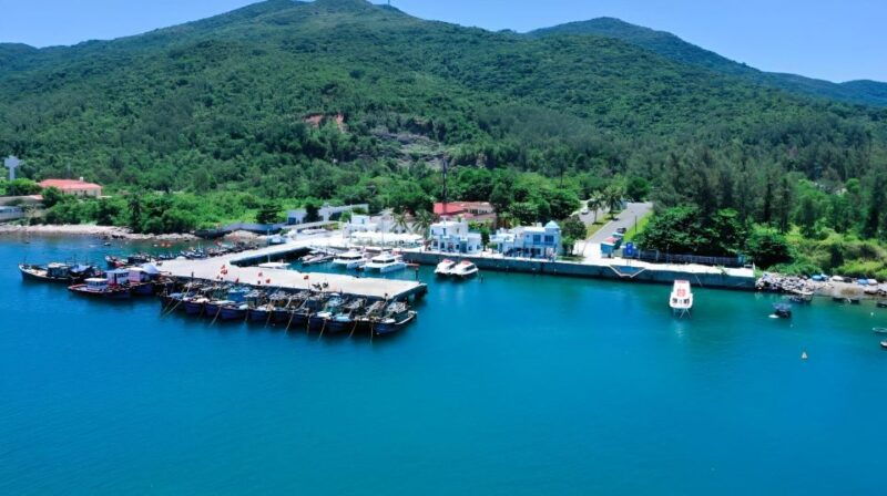 da-nang-son-tra-peninsula-luxury-yacht-rental-private