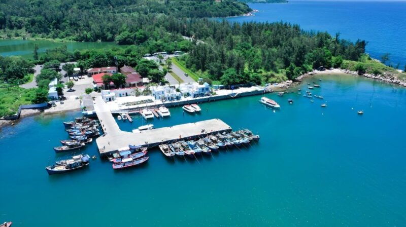 da-nang-son-tra-peninsula-luxury-yacht-rental-private