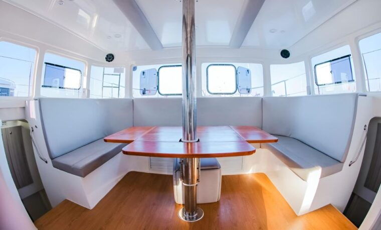 da-nang-son-tra-peninsula-luxury-yacht-rental-private