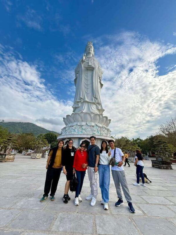 da-nang-street-food-private-tour-with-female-tour-guide