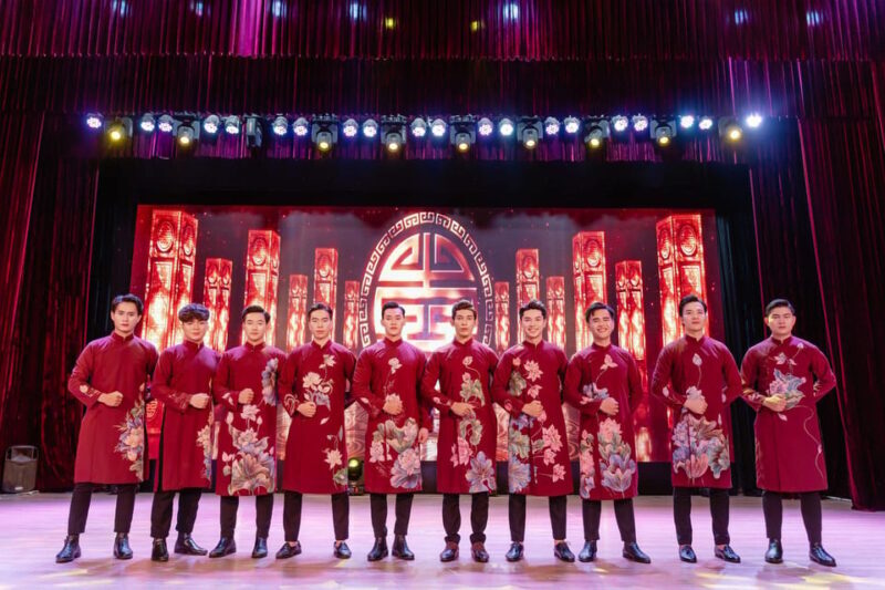 Da Nang "The Ao Dai" Show: Timeless Vietnamese Elegance - A Closer Look at the Da Nang "Ao Dai" Show