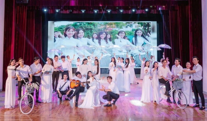 Da Nang: Traditional Vietnamese Ao Dai Elegance Show - An In-Depth Look at the Ao Dai Show Experience