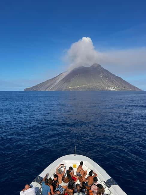 Da Tropea: Vulcano Lipari e visita Sciara di giorno - The Itinerary Breakdown