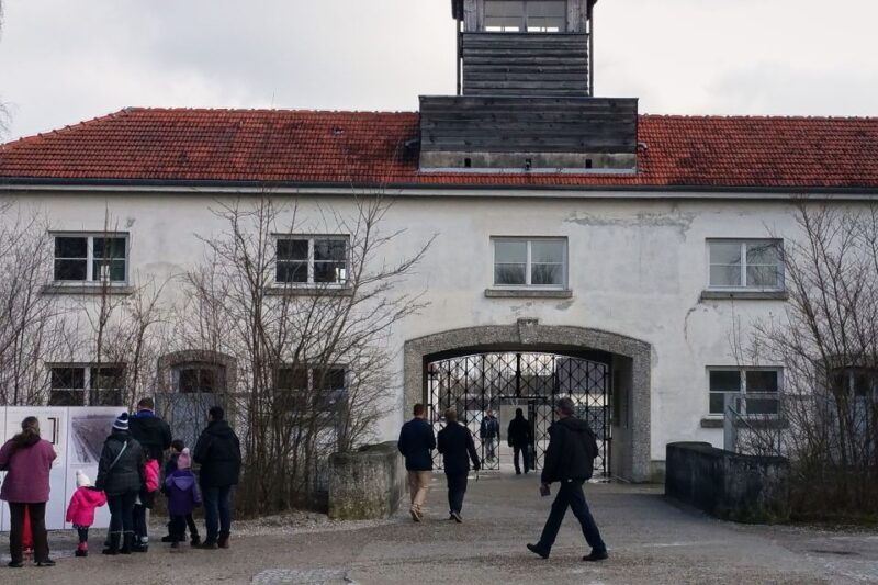 dachau-memorial-site-tour